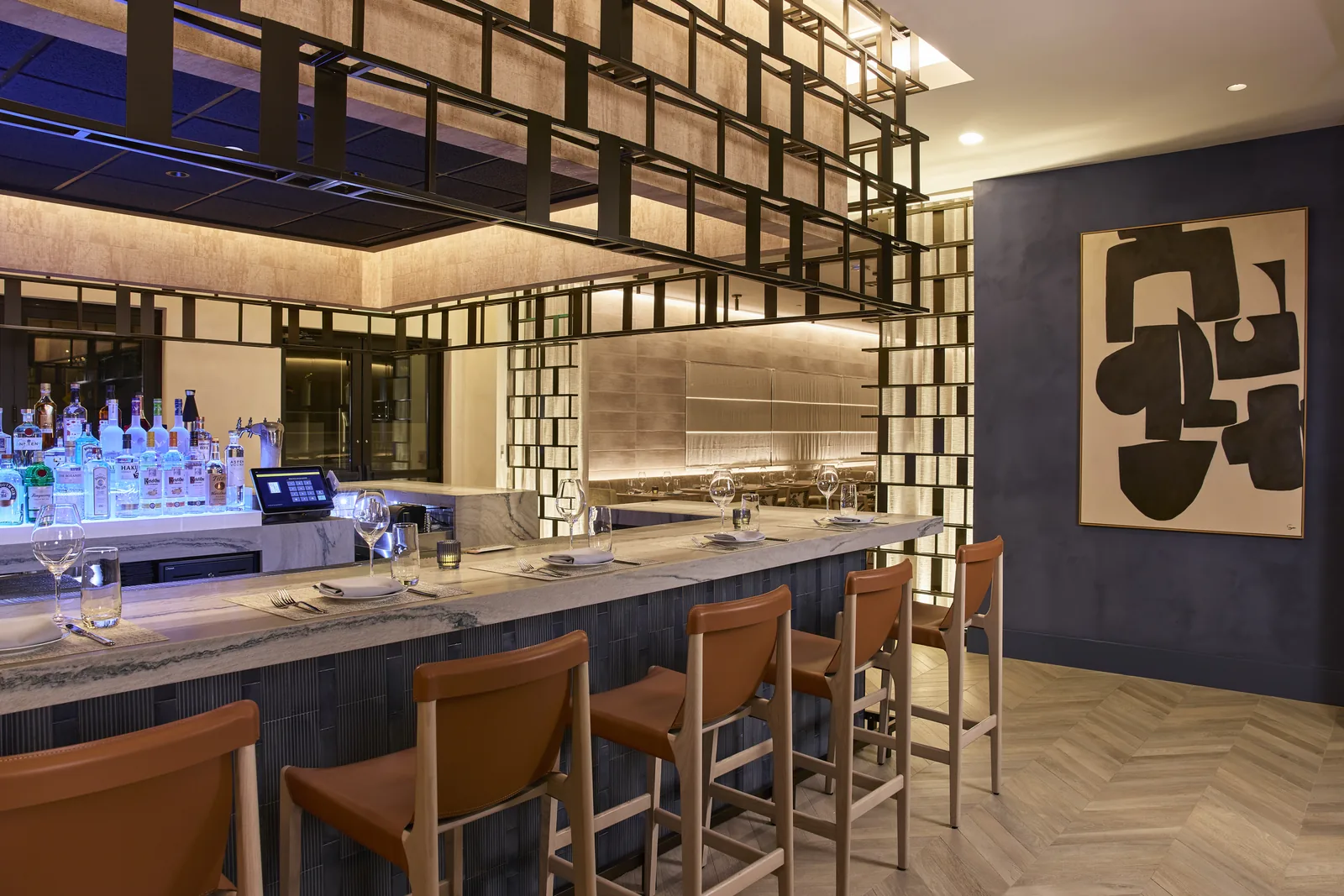 Restaurant bar countertop and tile finish