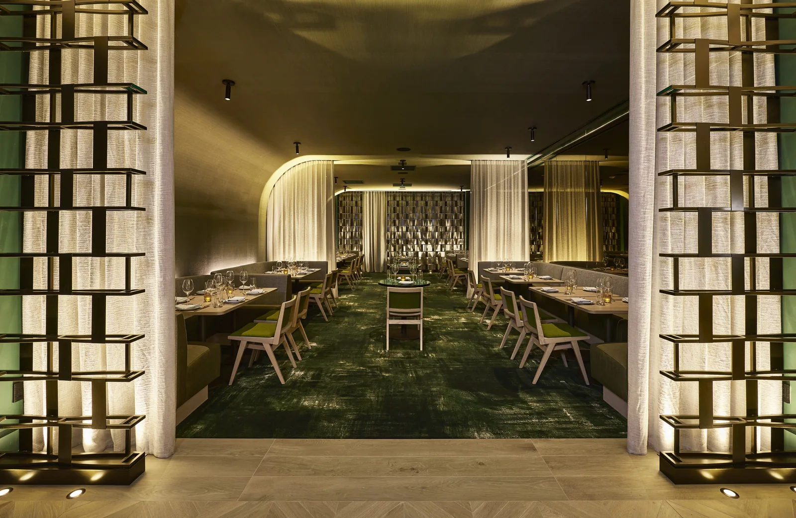 BLU Livingston dining room flooring and seating area